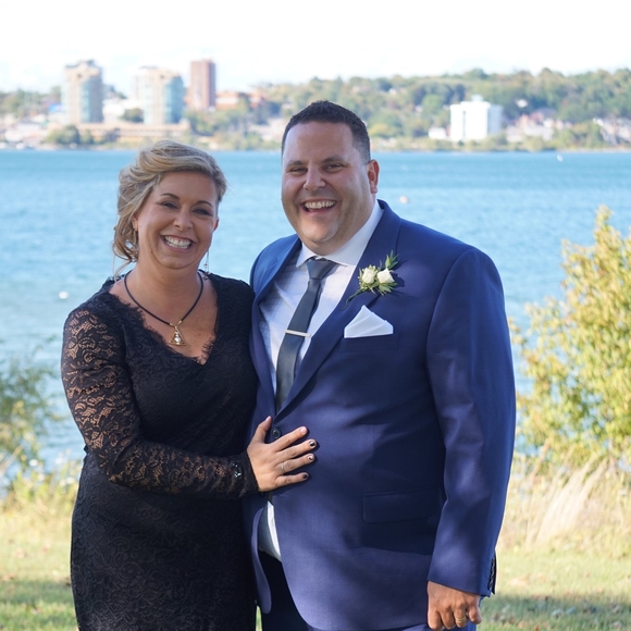 Meet your Posher, Nicole - Picture 1 of 1